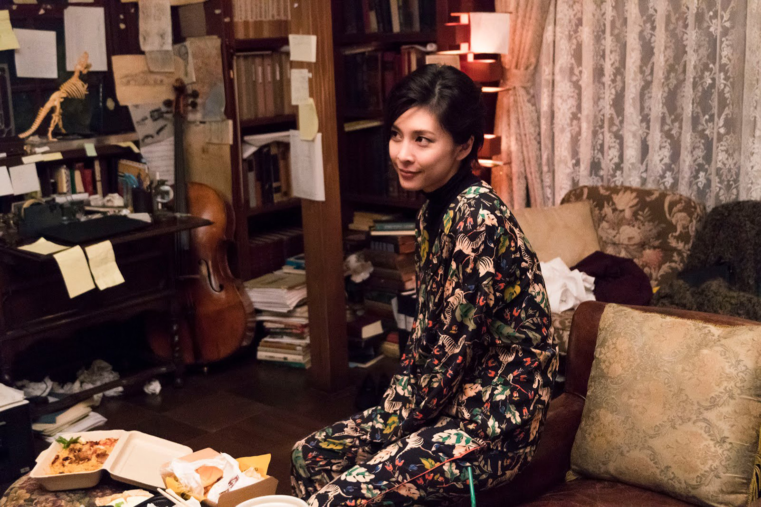 «Мисс Шерлок» — первый крупный японский сериал, в котором главную роль сыграла женщина. HBO и Hulu выступили сопродюсерами шоу, которое транслировалось сначала по всей Азии, а затем и в США. Кадр: HBO
