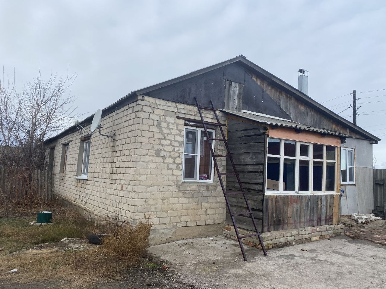 Дом семьи Романа в поселке