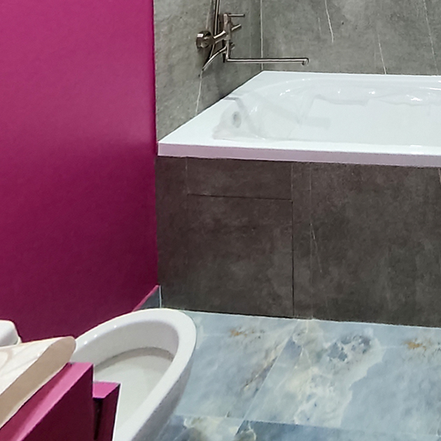 Ванная комната в квартире мужа, где мы живем. Я сама выбирала плитку и оттенок краски