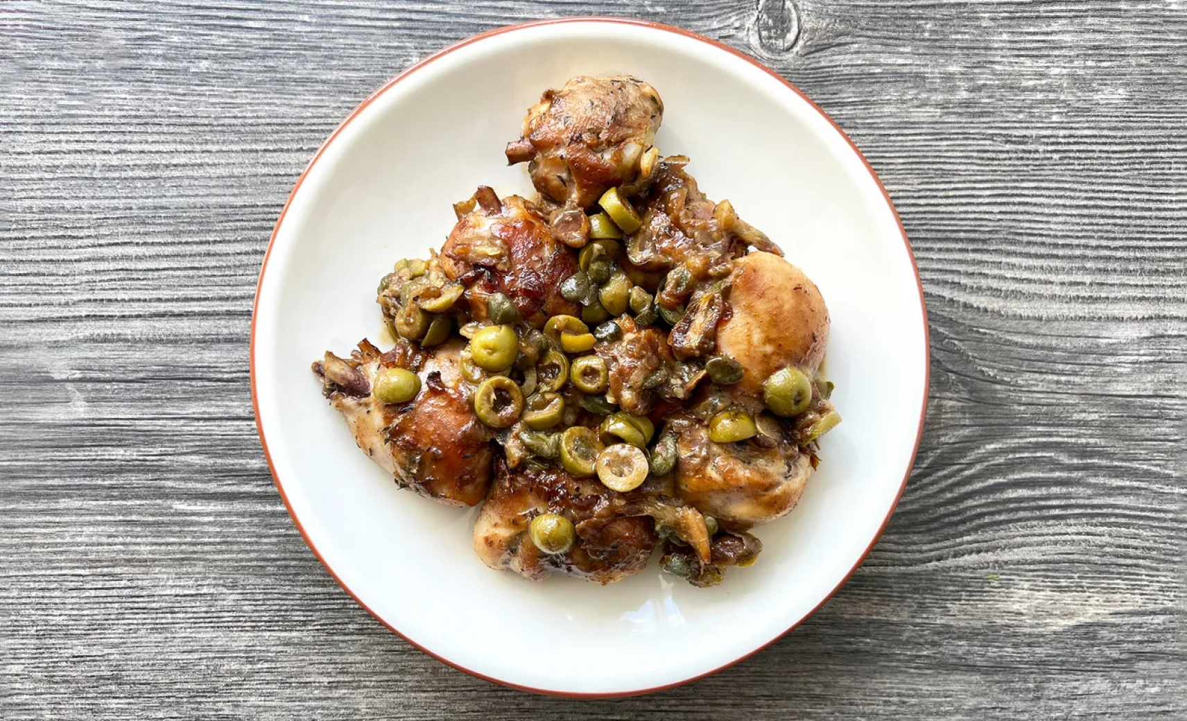 Курица «Марбелья» с финиками и оливками