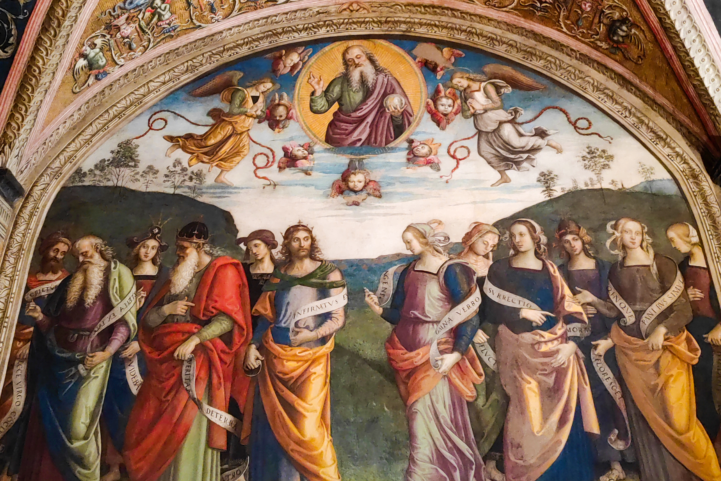 Фреска Пьетро Перуджино в Коллегио-дель-Камбио — исторической резиденции гильдии биржевиков в Перудже. Главное достоинство этих изображений в том, что они находятся на уровне человеческого роста, а не где-то далеко, как в огромных соборах