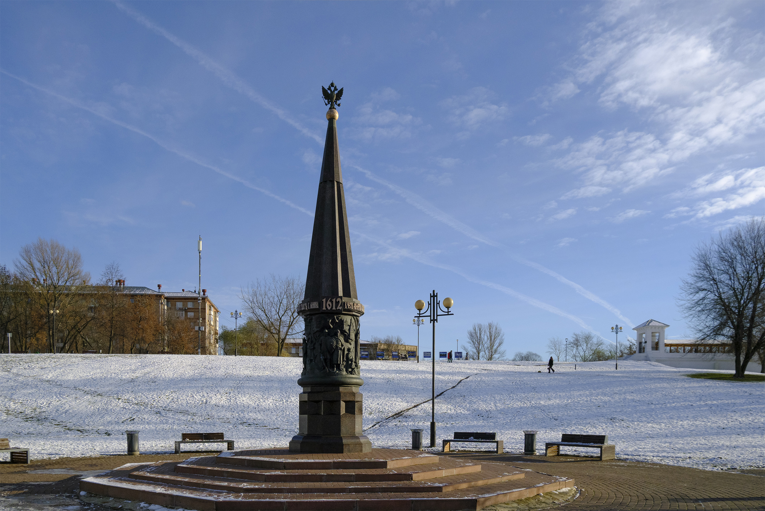 Стела освобождения Москвы вторым народным ополчением под предводительством князя Д. М. Пожарского и земского старосты К. Минина