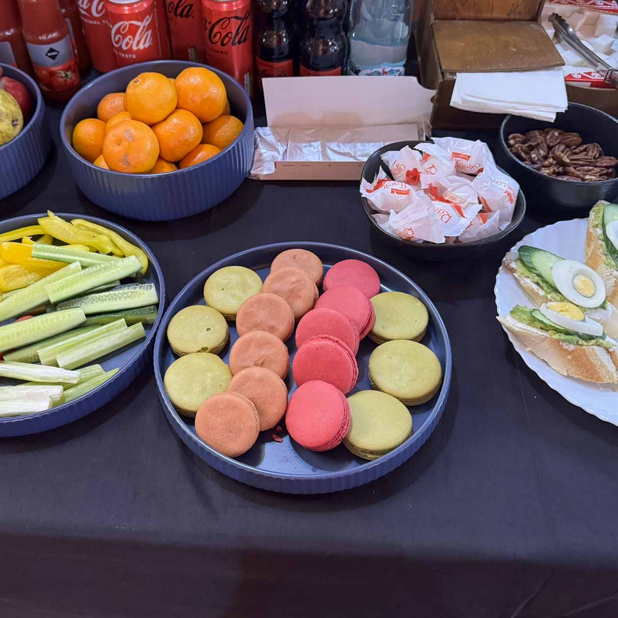 Снек-бар на плейбэке съемок