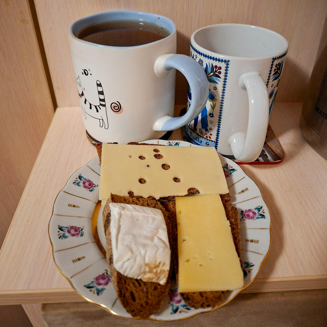 Ужинаю бутербродами