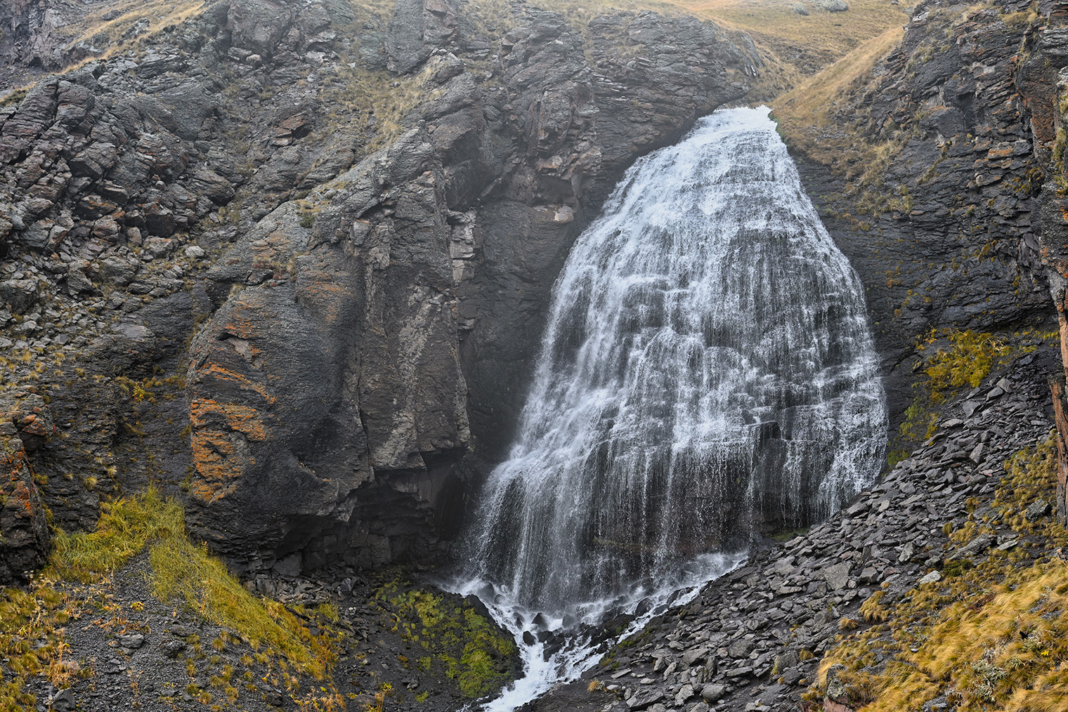 Водопад Девичьи Косы. Фотография: pdeminhiker / Shutterstock / FOTODOM