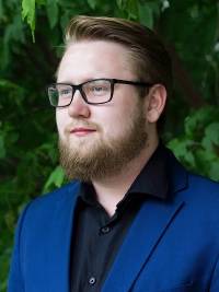 Евгений Емельянов 