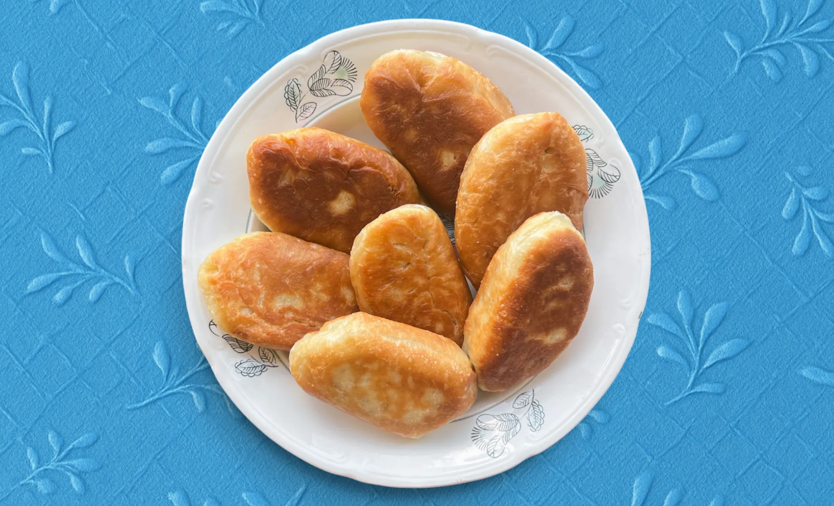 Жареные пирожки с капустой