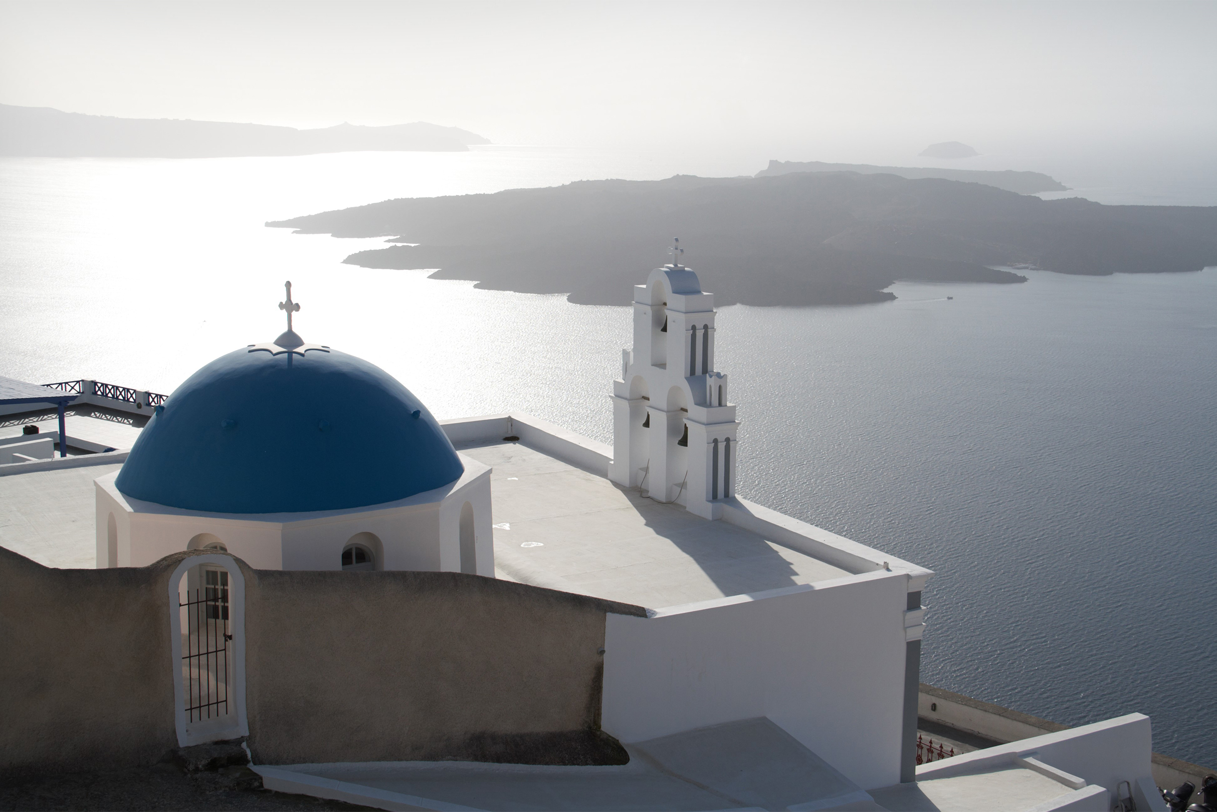 Церковь «Три колокола Тиры», также известная как католическая церковь Успения Пресвятой Богородицы