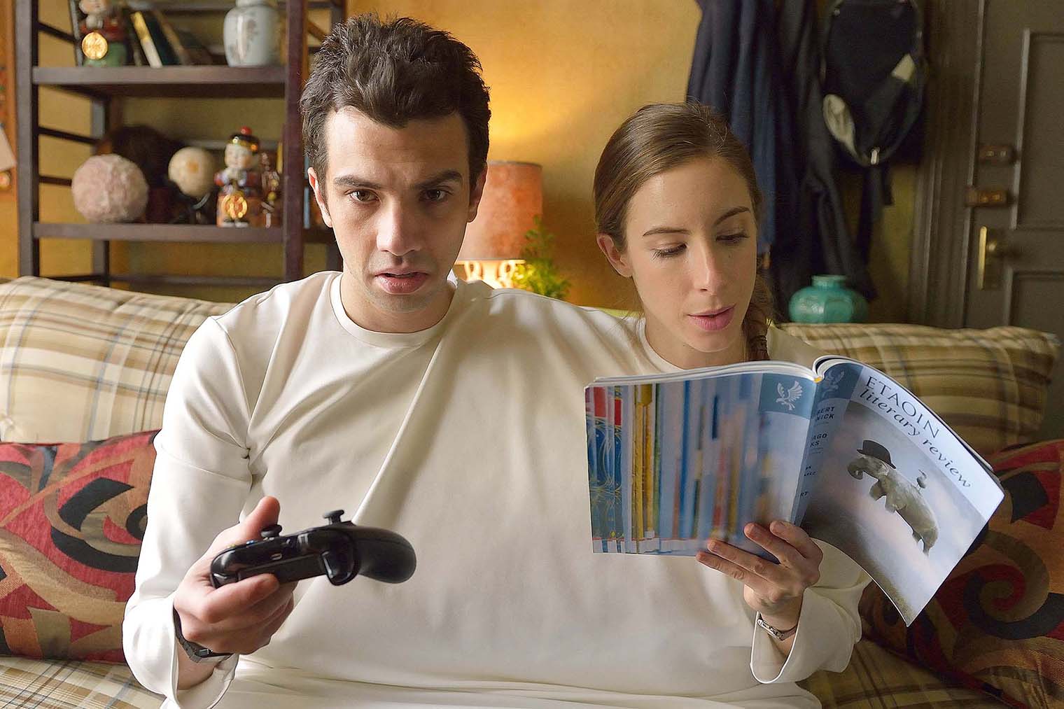 Этот сериал — сборник диких сюжетов об отношениях. Например, в одной из серий главный герой и его девушка срастаются телами — и это за 10 лет до нашумевшего хоррора «Одно целое»! Кадр: FX