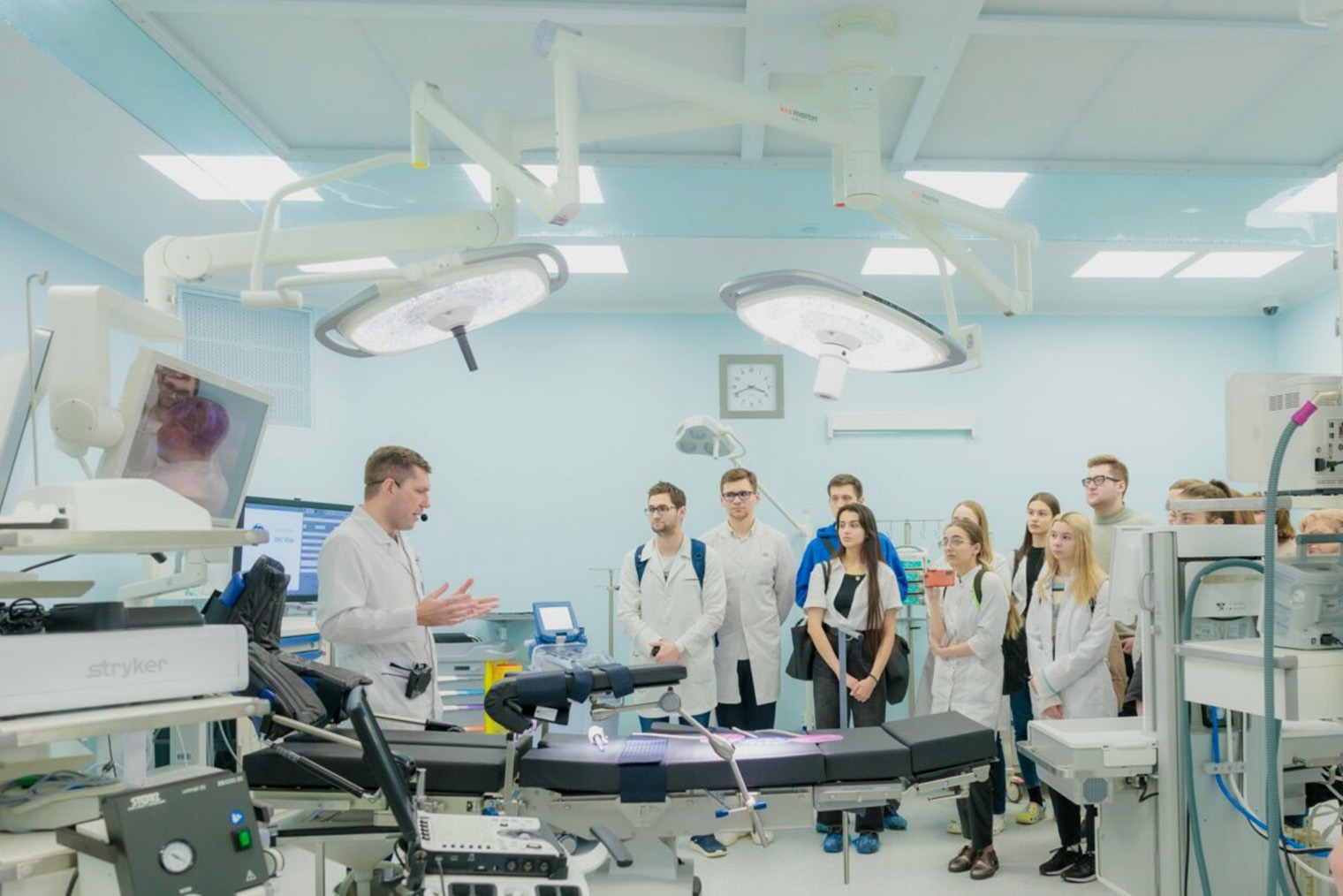 Экскурсия в медорганизации Москвы для учеников медицинского класса. Источник: shkolamoskva.ru