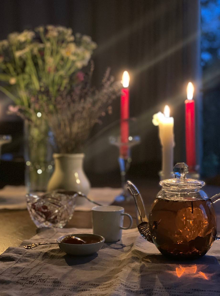Свечи отлично подходят для чайной церемонии