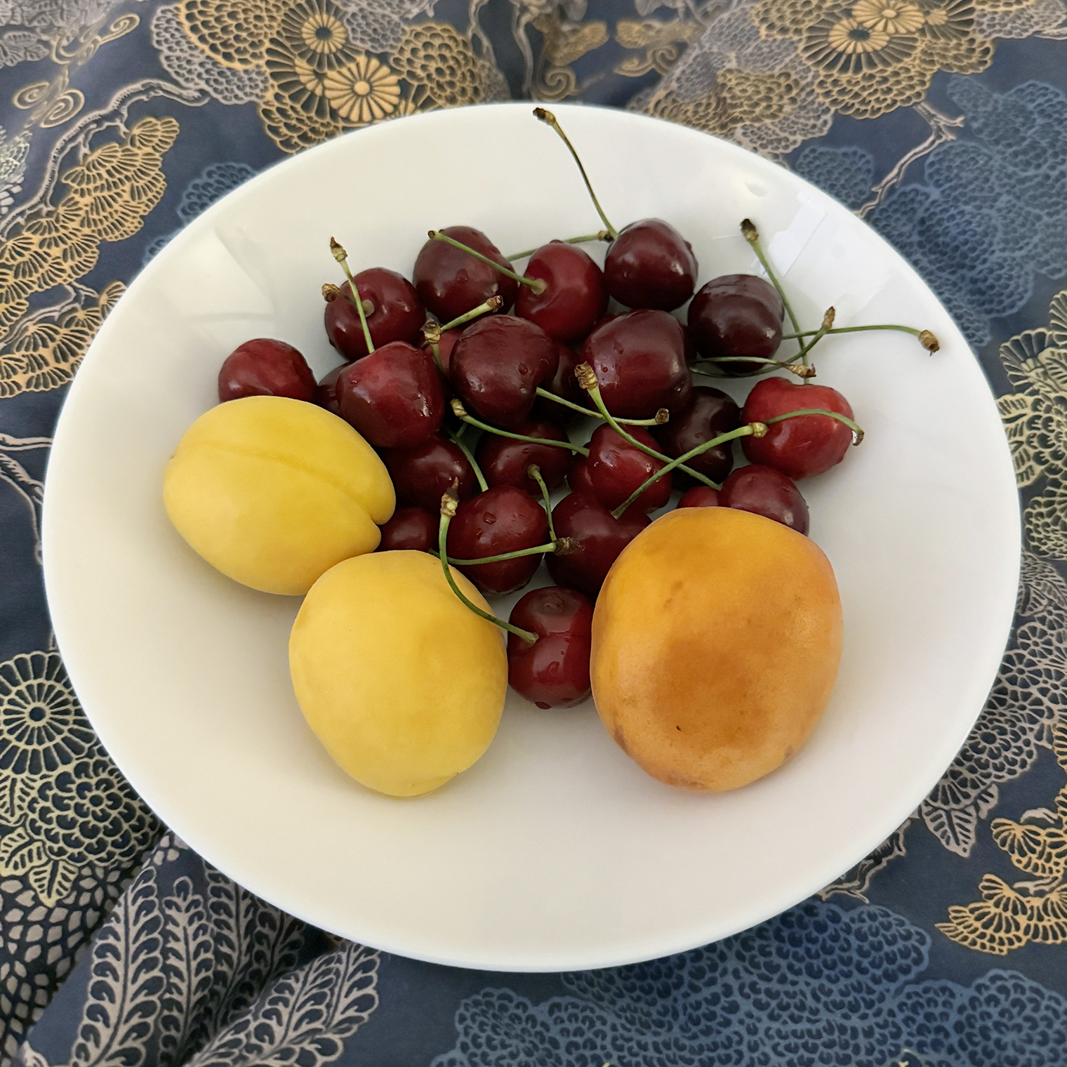 После ужина — фрукты