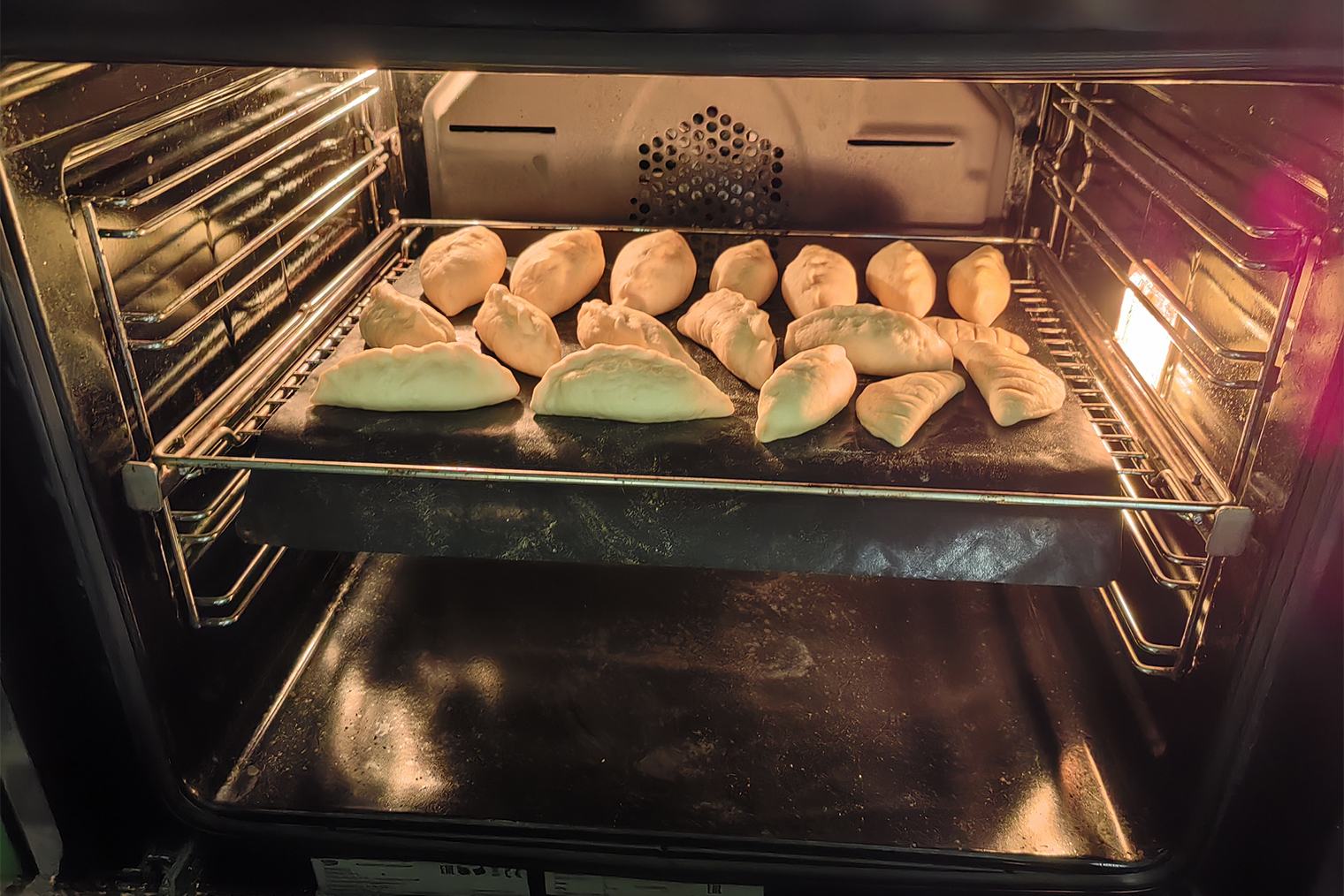 Готовлю пирожки с яйцом и луком для семьи