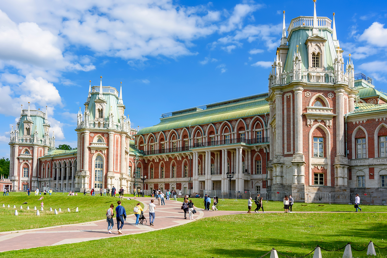 © Mistervlad / Shutterstock / FOTODOM