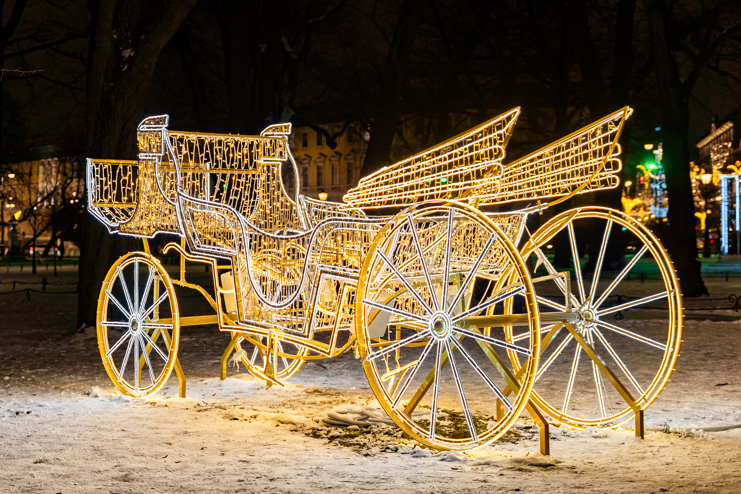 Есть, например, большая карета