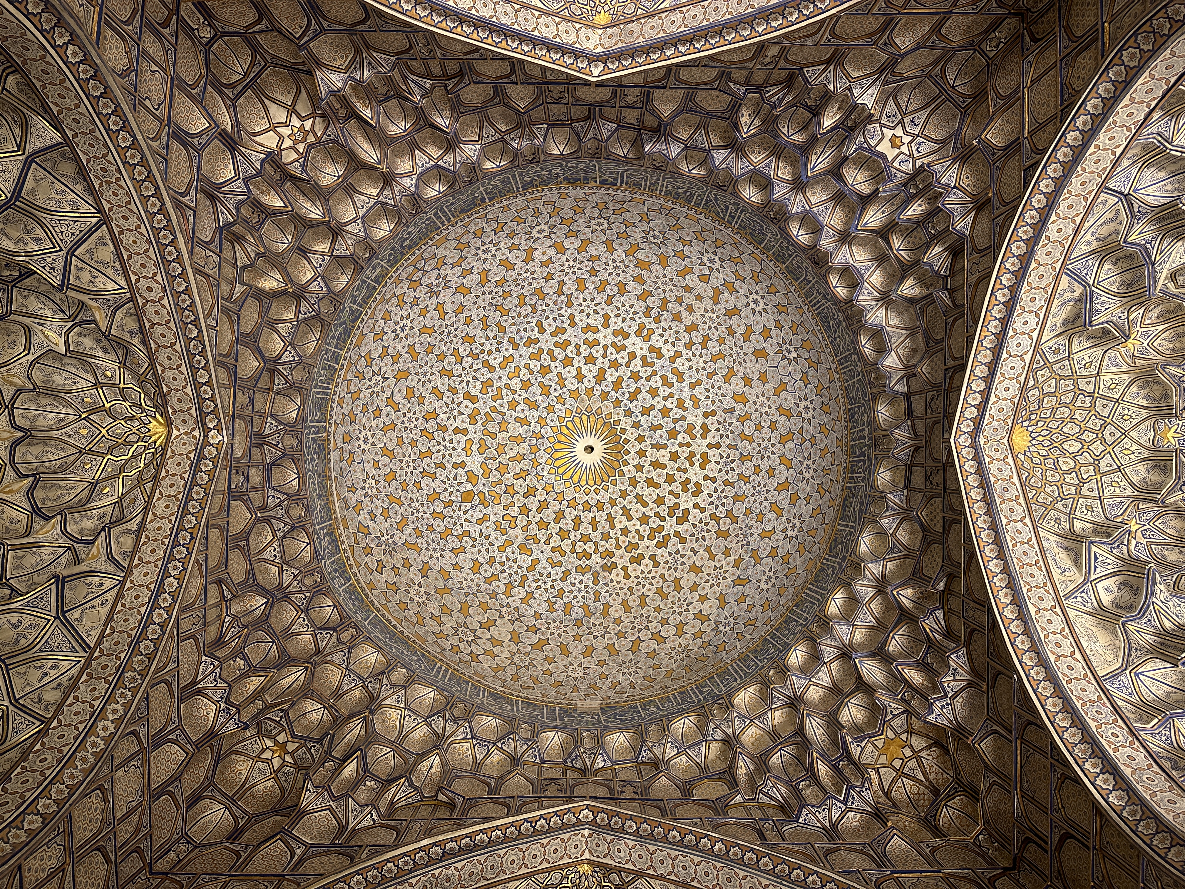 Комплекс мавзолеев Шахи-Зинда. Красота в симметрии