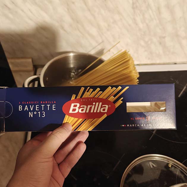 В этот раз макароны Barilla. Не особо их люблю, но когда покупал, ничего приличнее не было