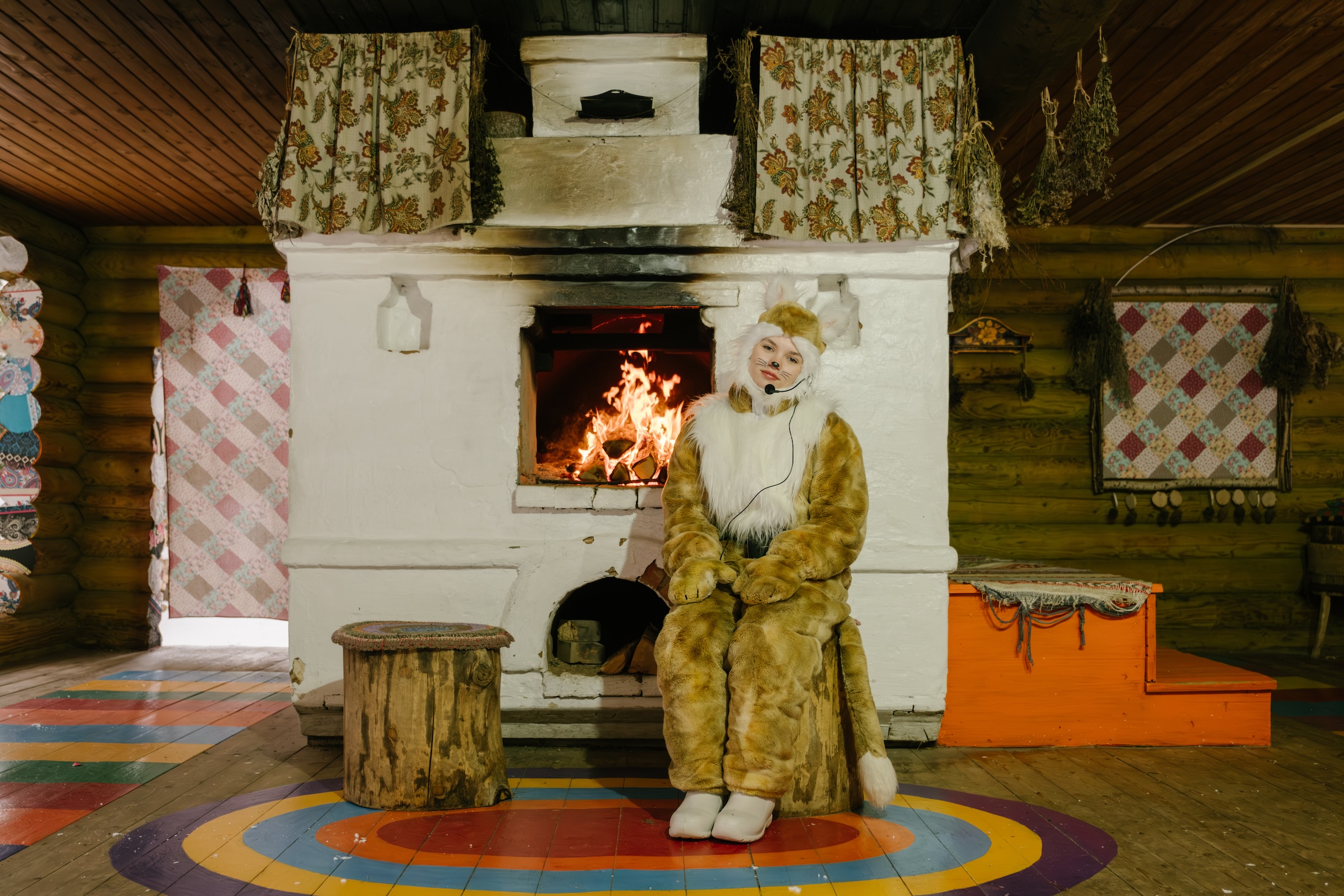 Помощники Деда Мороза всегда готовы в этом подсобить и подбодрить