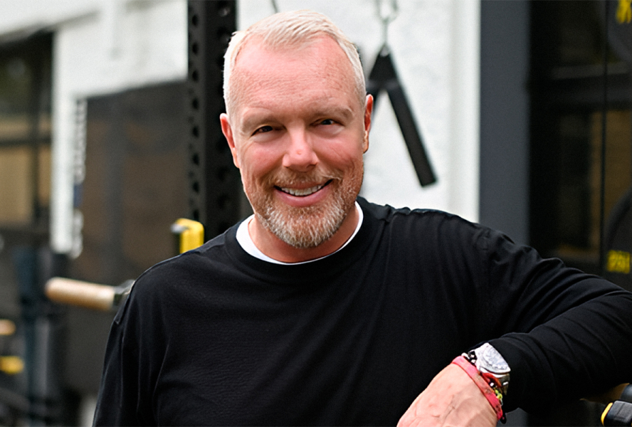 Годовая программа от бывшего тренера Майкла Уолберга