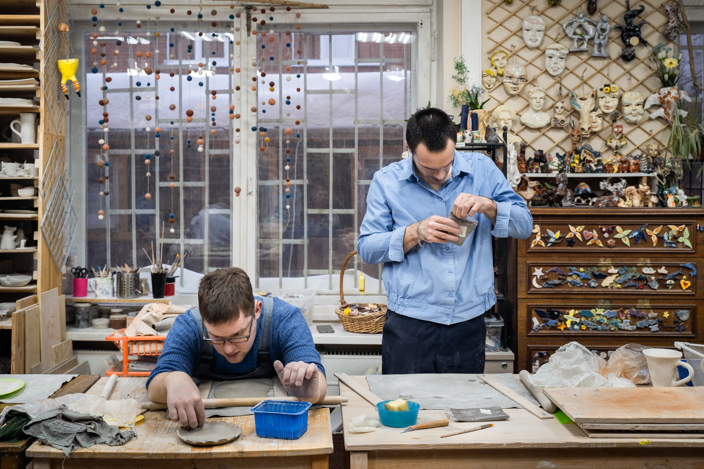 У нас средне-низкие цены. При их установке не ориентируемся на себестоимость, а ищем компромисс между покупательными способностями клиентов и нашим желанием заработать