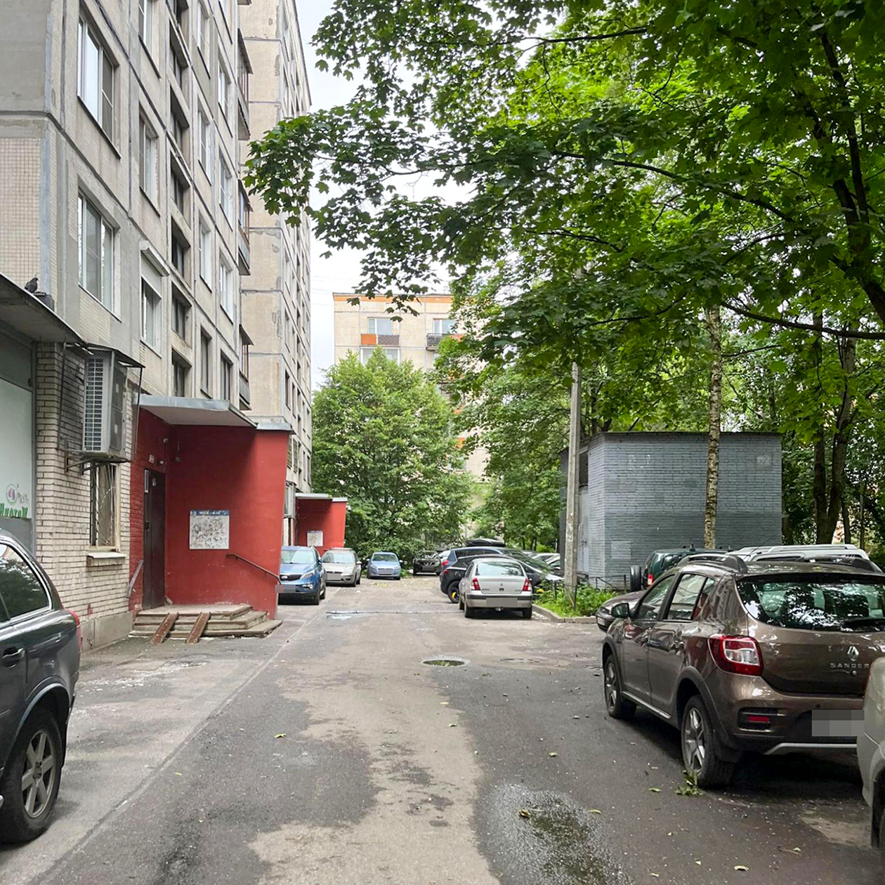 Окрестности дома