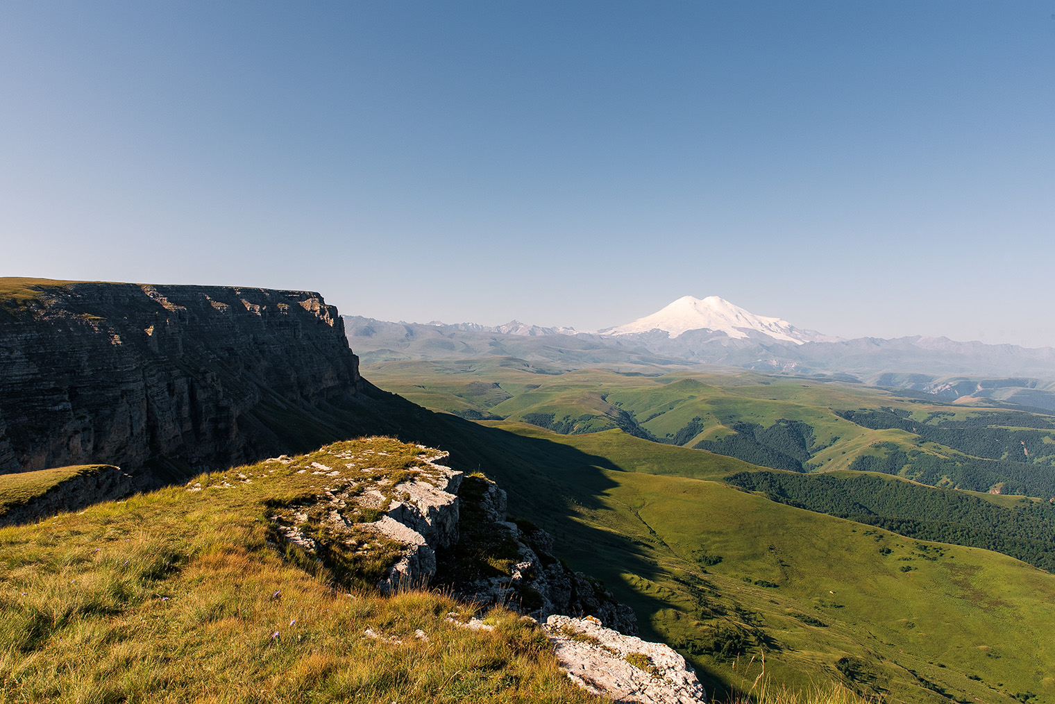 Плато Канжол. Фотография: Komarov.photo / Shutterstock / FOTODOM