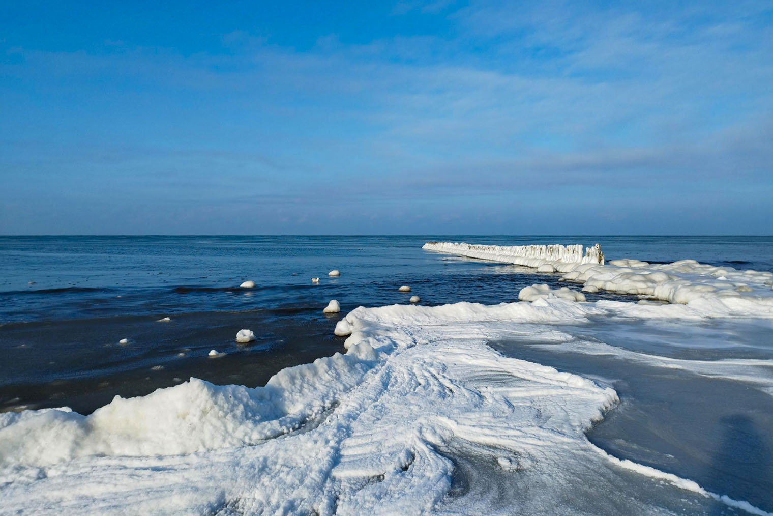 Море в такой мороз особенно красиво