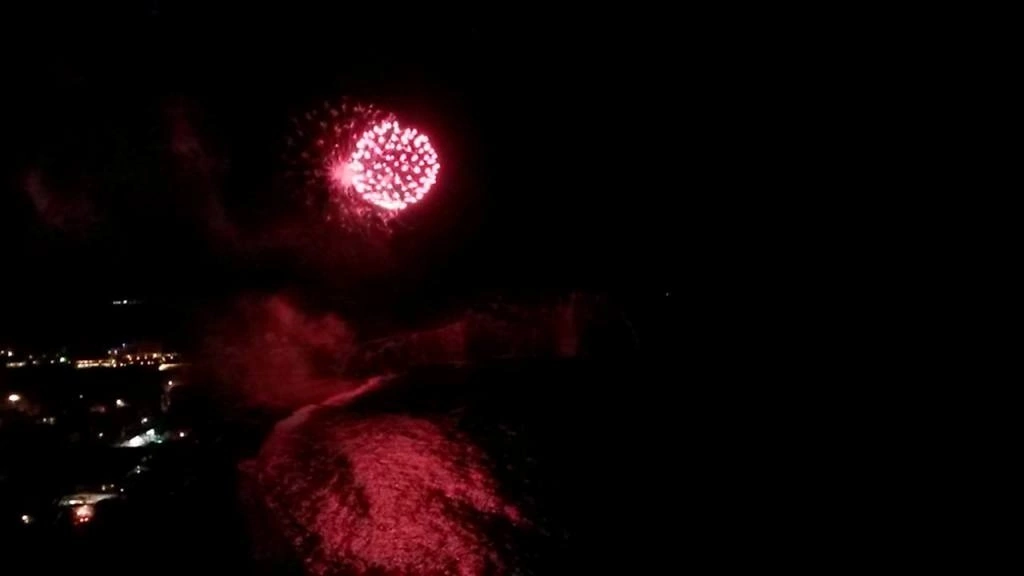 Салют 14 июля. День взятия Бастилии