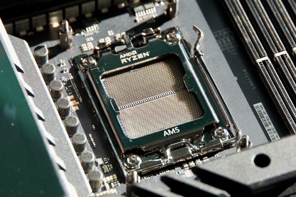 Сокет AM5 для новых процессоров AMD. Источник: arstechnica.com