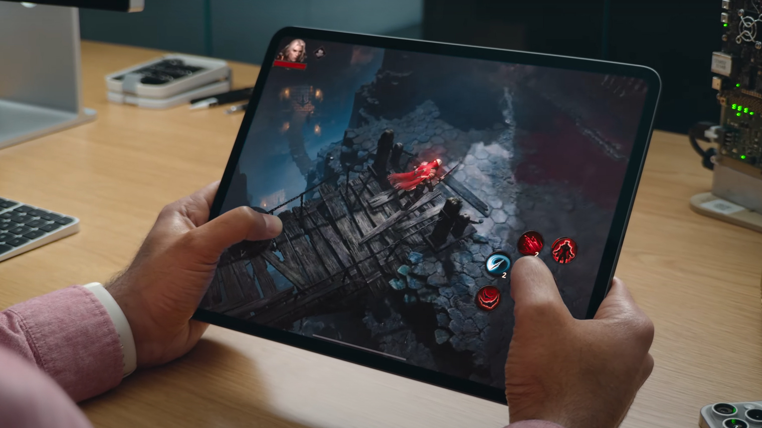 В Apple говорят, что новый iPad Pro станет отличным устройством для игр — на примере Diablo Immortal и грядущего порта Assassin’s Creed Mirage