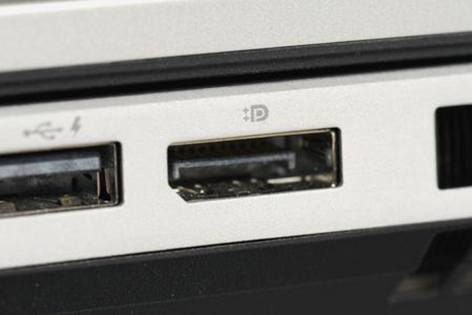 DisplayPort обычно не встречается на ноутбуках, но иногда все же попадается. Источник: kiimpg / tonymacx86.com