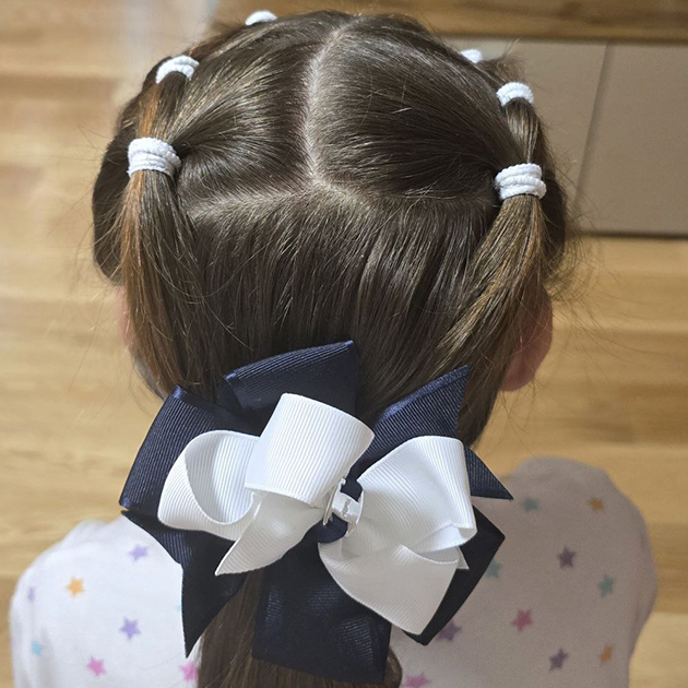 Такую прическу сделаем на 1 Сентября