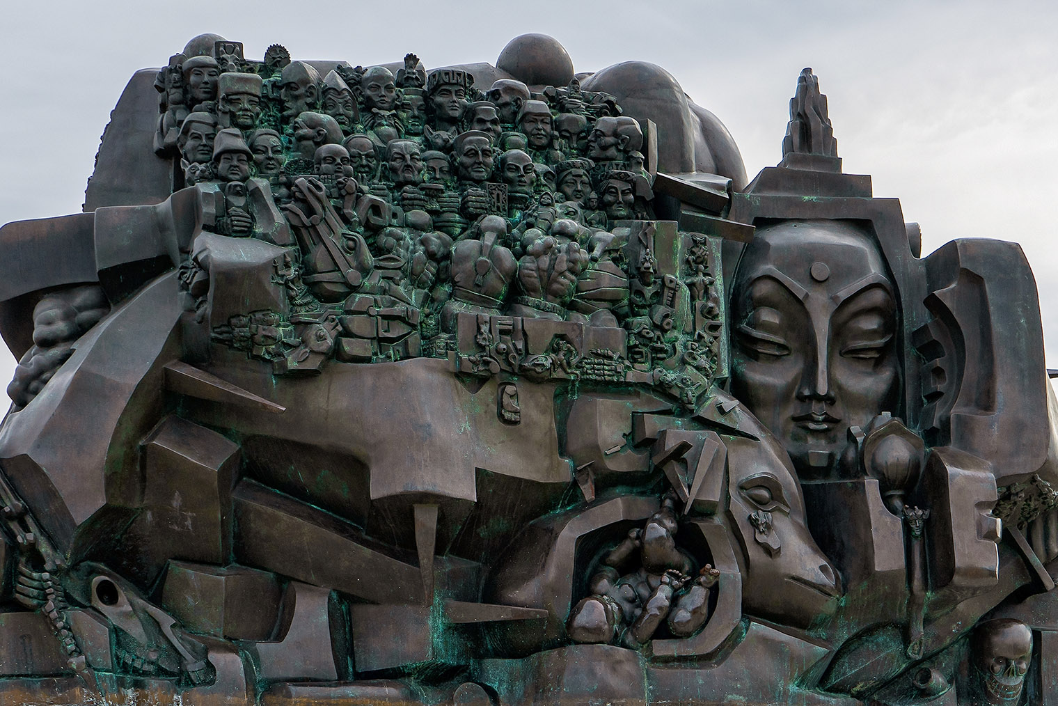 Место меня впечатлило: всегда воспринимаю подобные эпизоды истории с тяжелым сердцем. © Tatyana Andreyeva / Shutterstock / FOTODOM