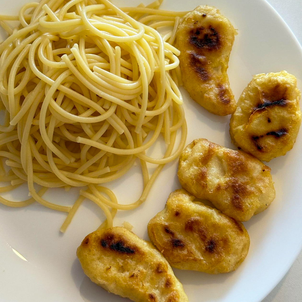 На обед спагетти и наггетсы