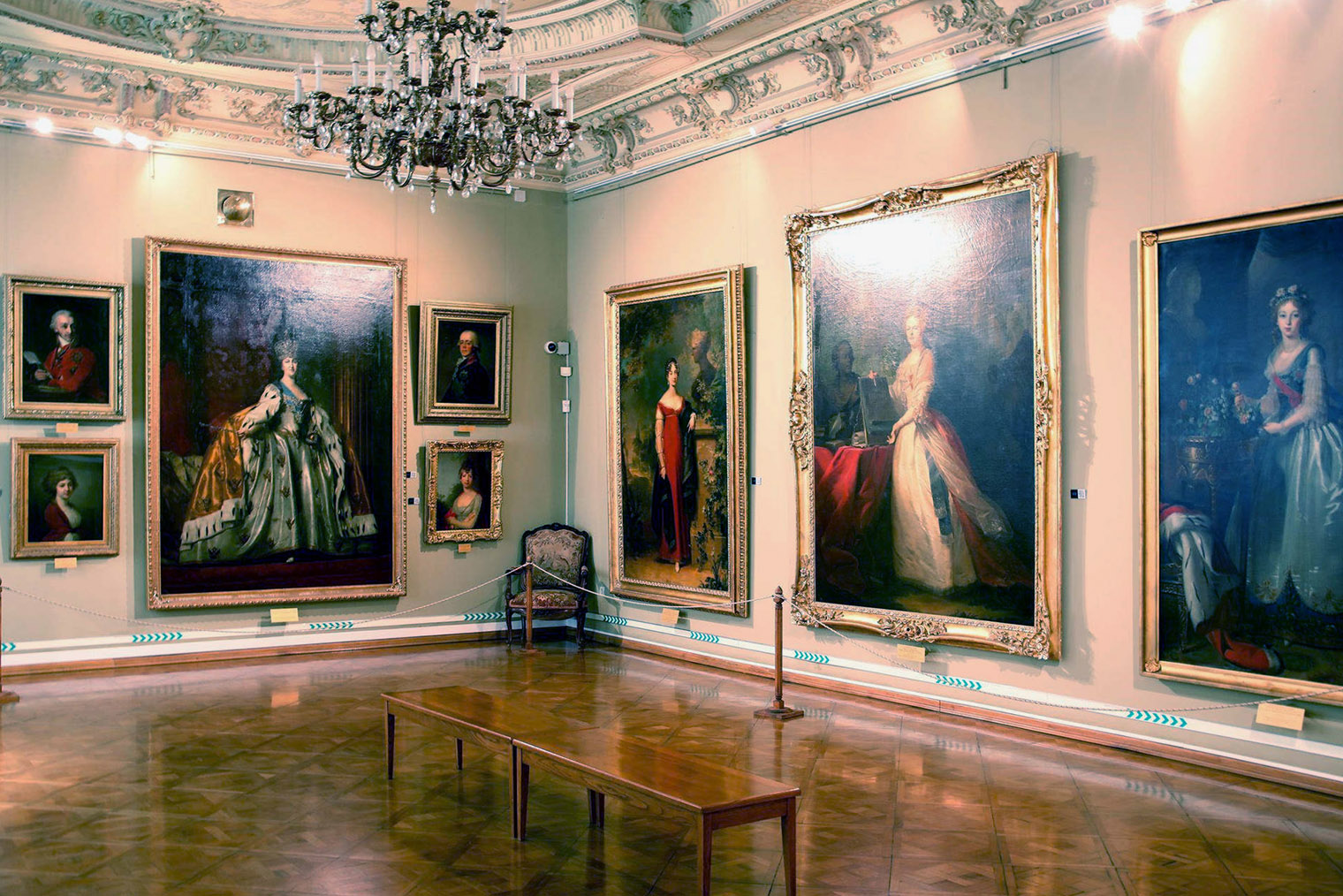 Выставочный зал. Источник: kovalenkomuseum.ru