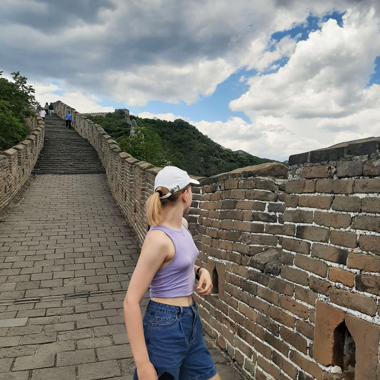 Я на фоне китайской стены