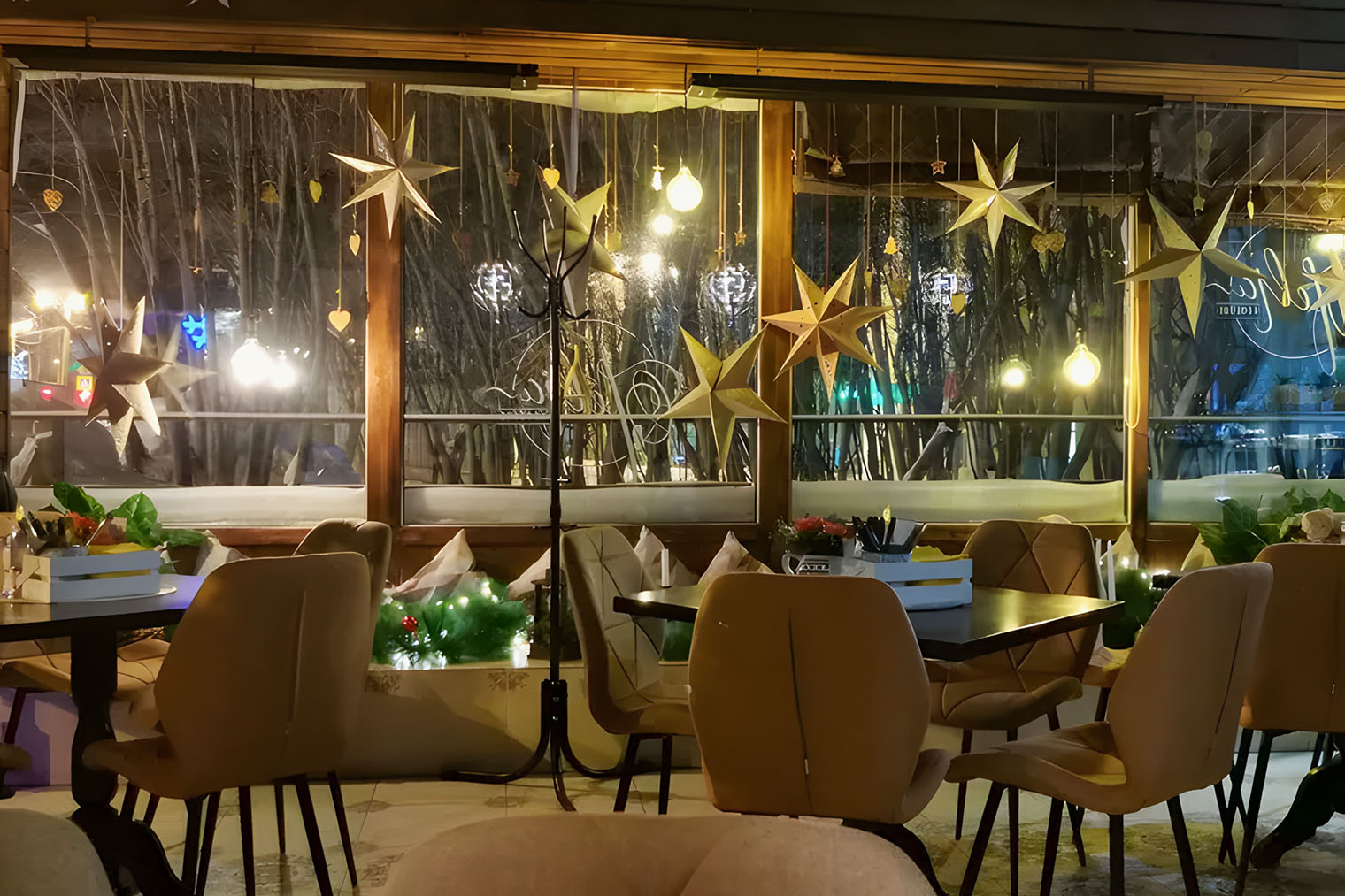 В кофейне «Офелия»