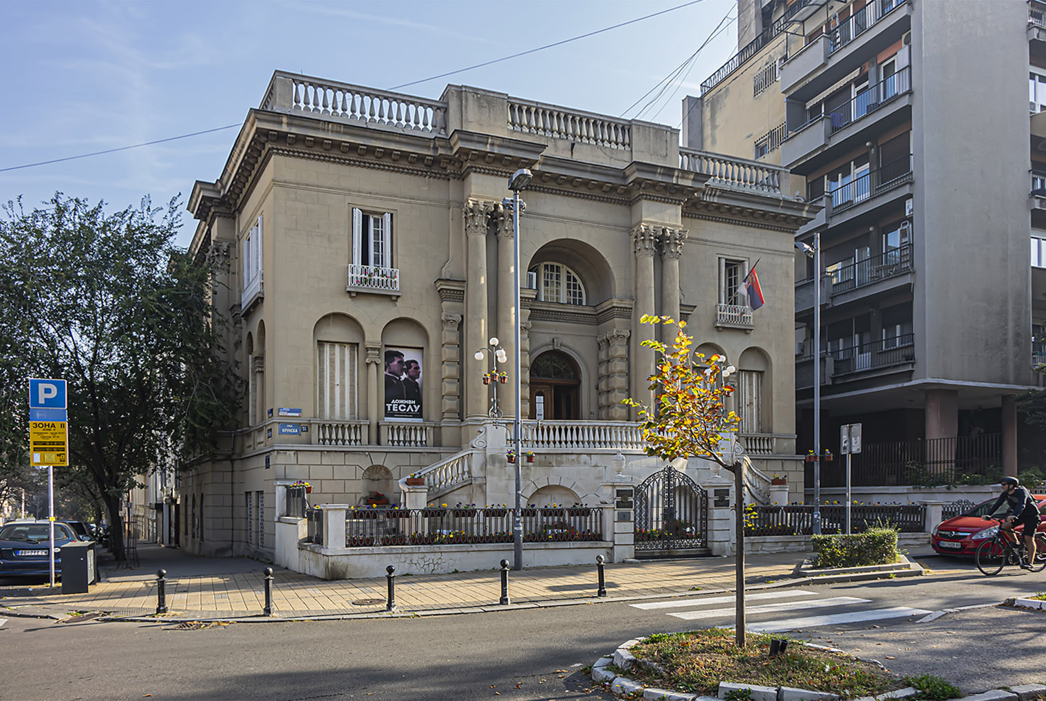 Музей расположен в здании с колоннами. Фотография: Kiev.Victor / Shutterstock