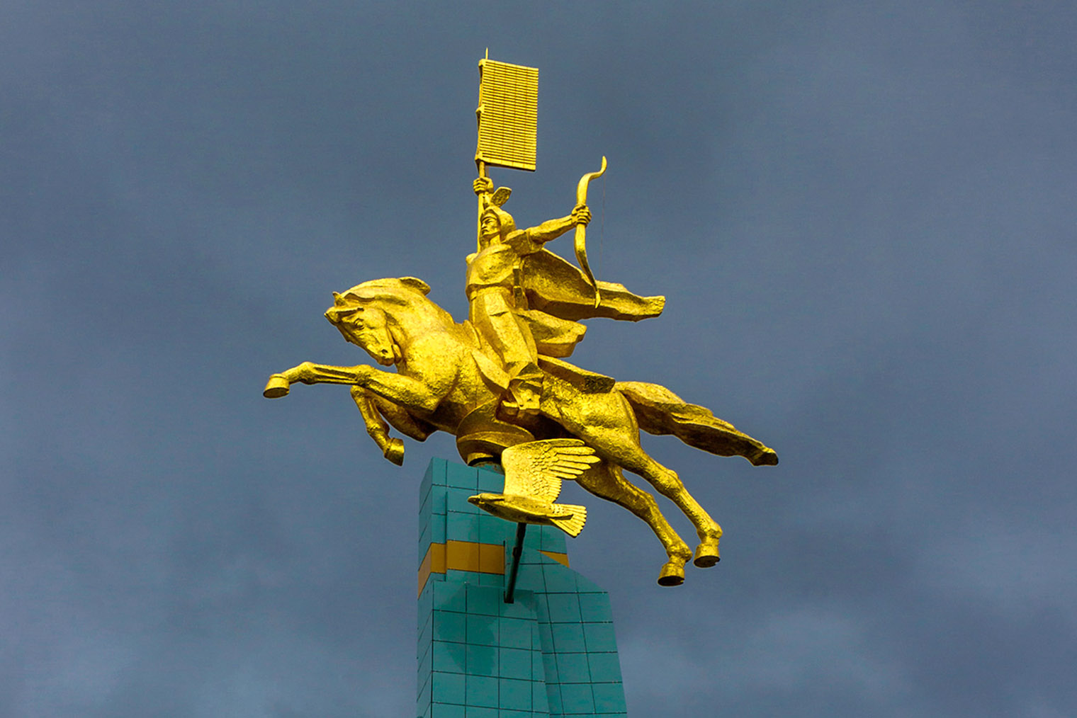 Джангар на фоне неба. © Alexandr Demidenko / Wikimedia