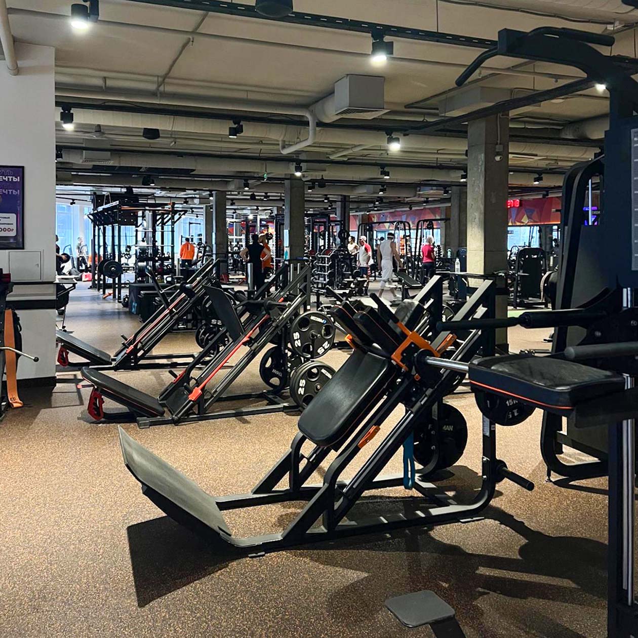 Утром приехал в зал