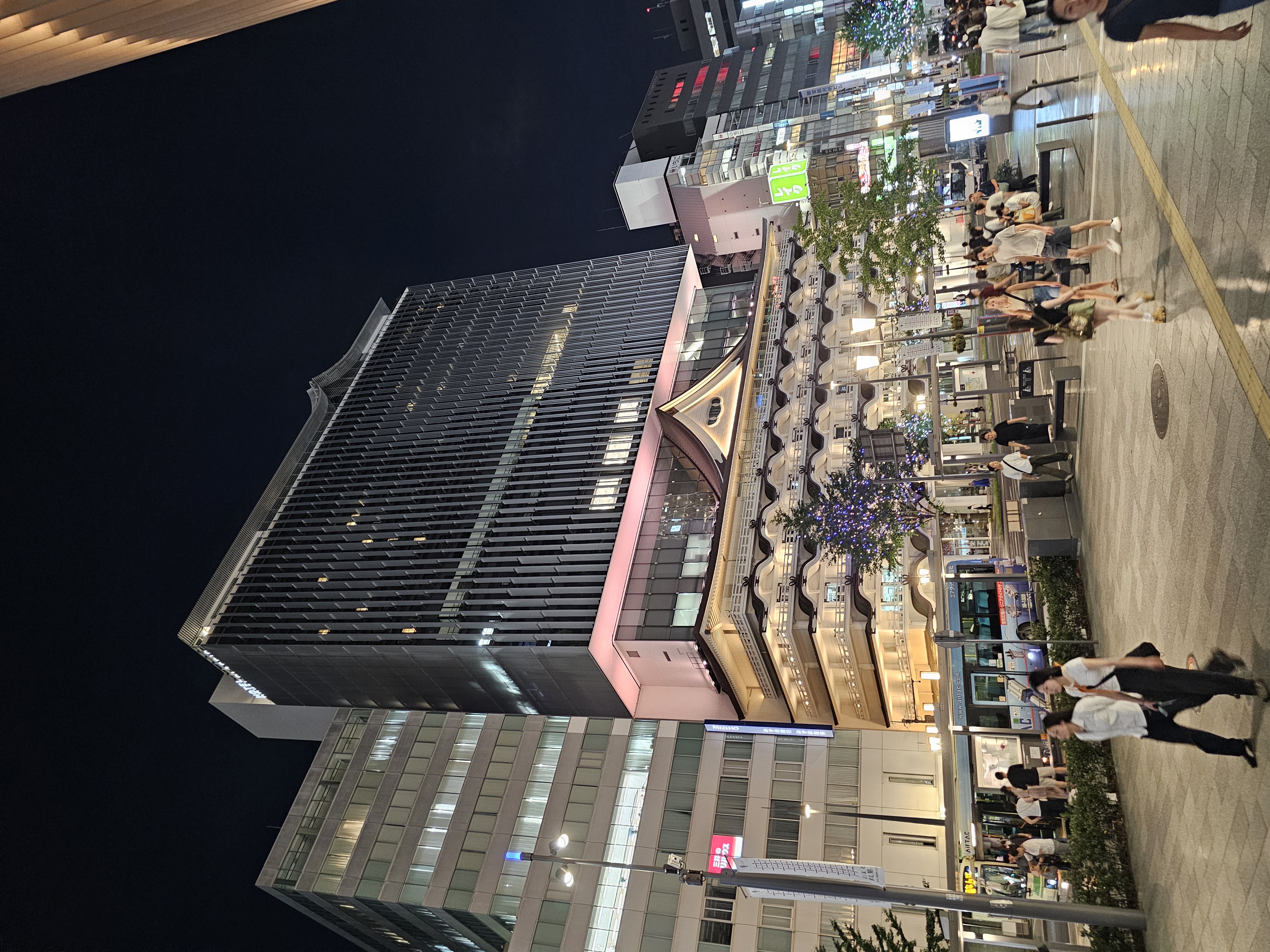 Суши на завтрак, прогулка в центре и говядина вагю: фотодень из моей жизни в Японии