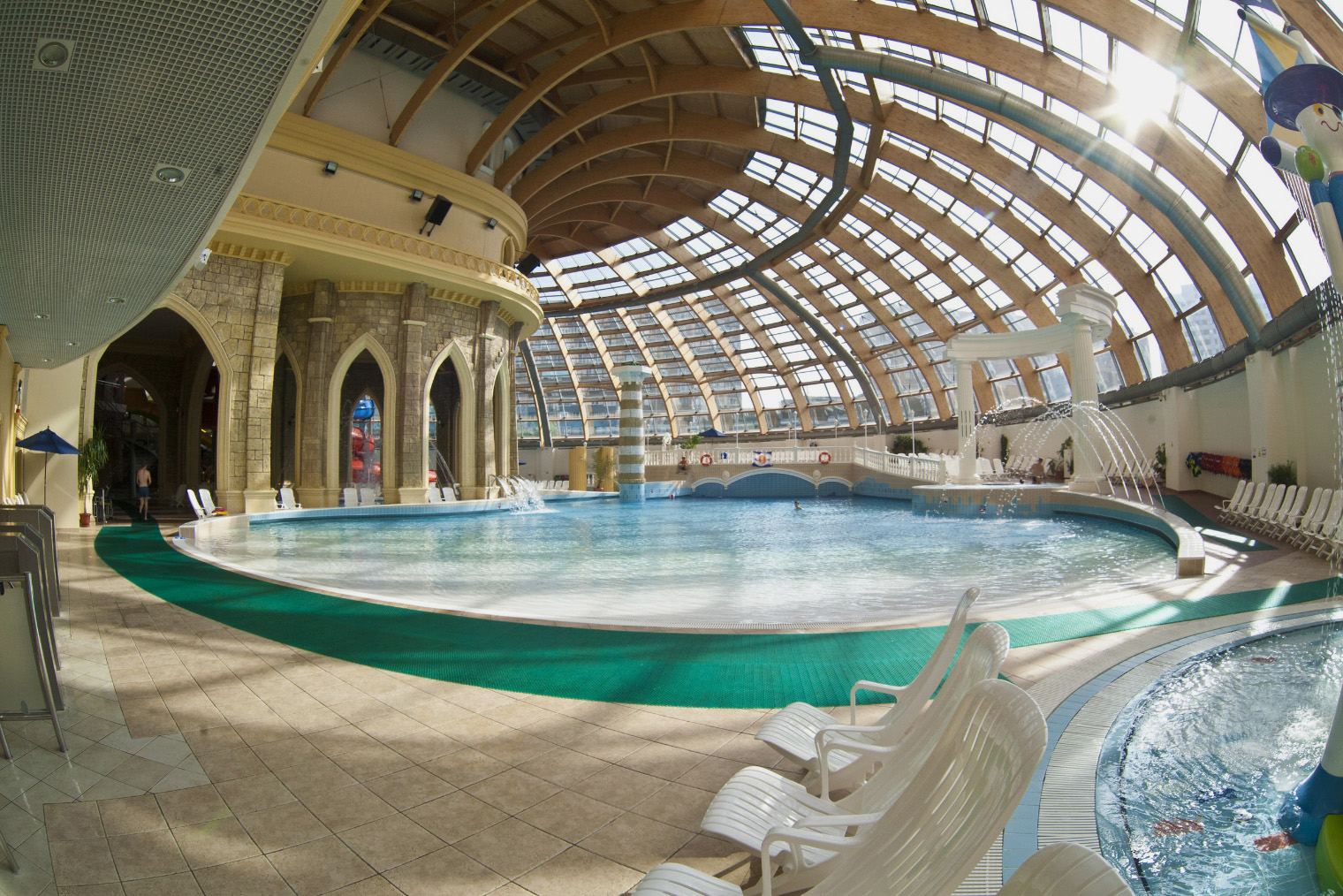 Летние аквапарки в Москве