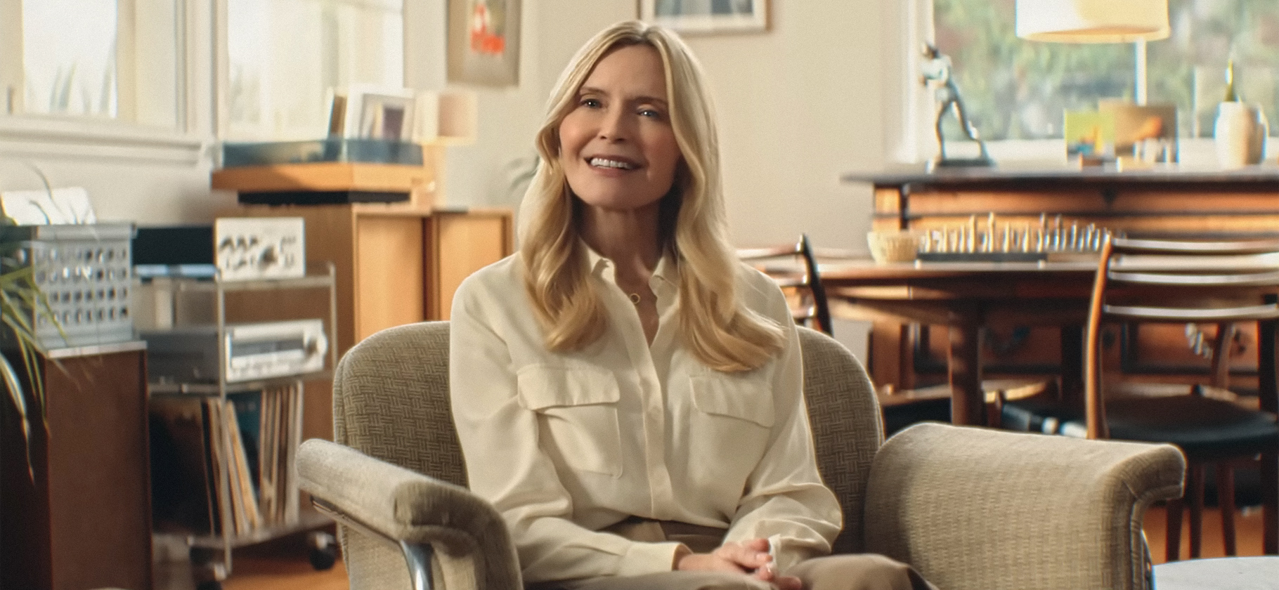 Создатели Claude выпустили ролики, высмеивающие рекламу в чат-ботах. Сэм Альтман обви­нил их​ в «нечестно­сти»