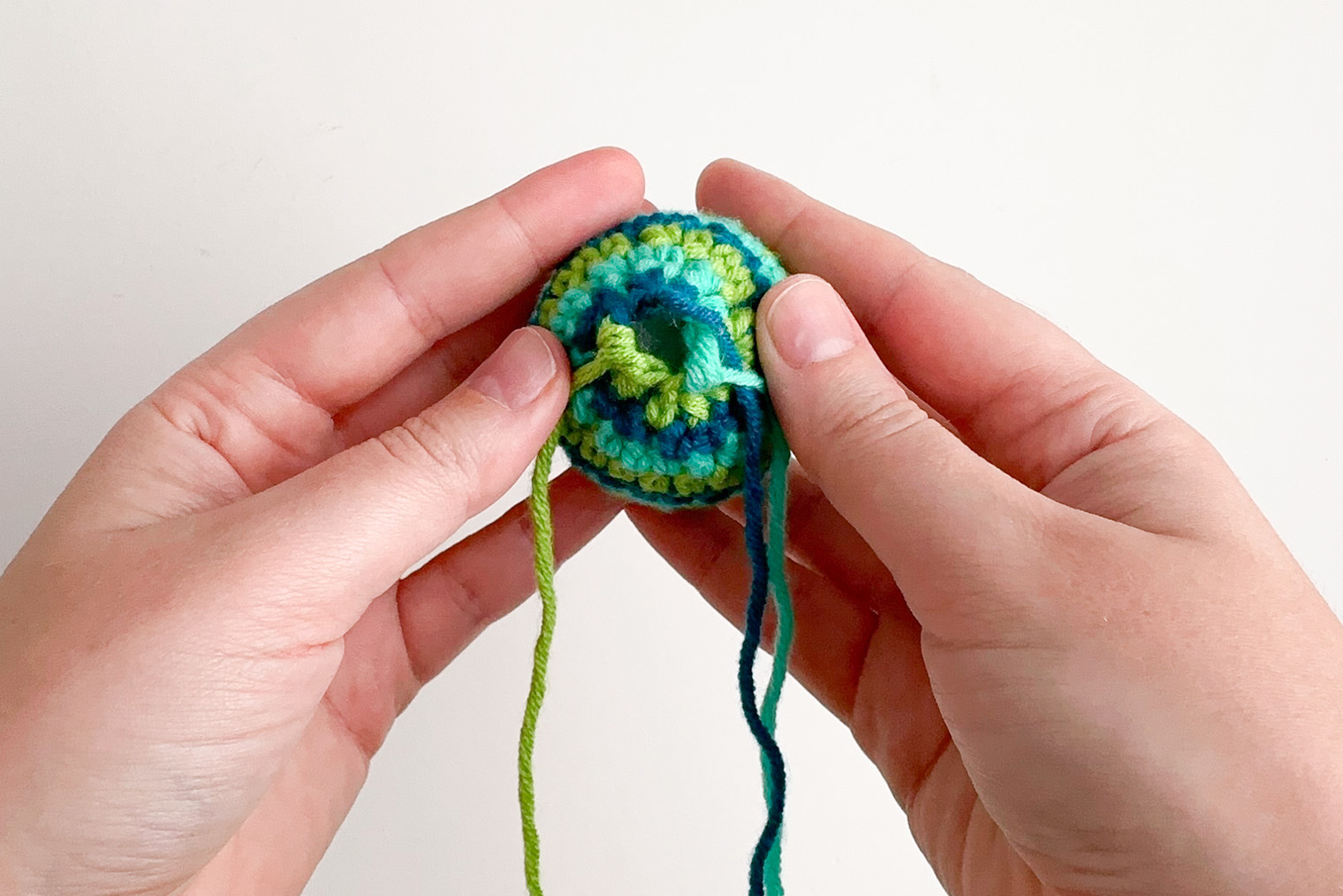 Ряд 19. Закончила 19-й ряд — осталось небольшое отверстие