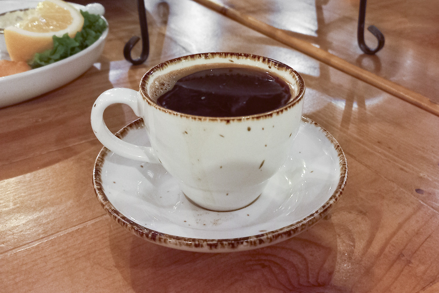 Армянский кофе в меню называется «кофе по-восточному» или local coffee
