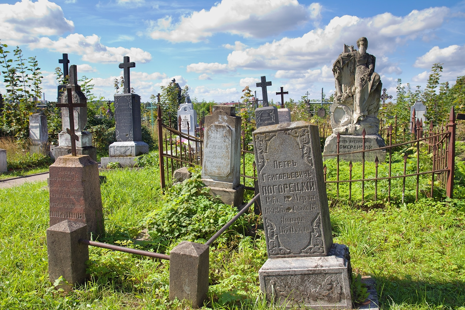 В православной части некрополя. © Eillen / Shutterstock / FOTODOM