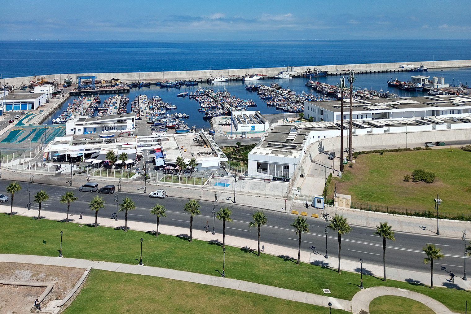 Гибралтар и порт со смотровой в медине