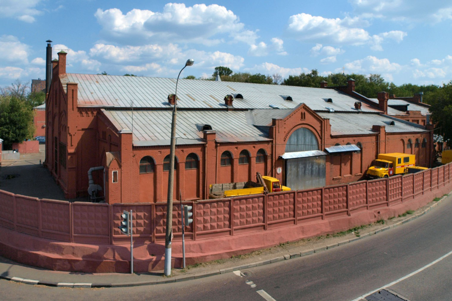 Здание бывшей насосной станции — памятник промышленной архитектуры 19 века. Фотография: NVO / Wikipedia