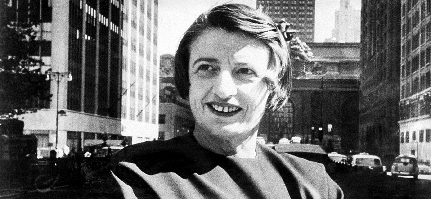 В Петербурге открыли музей-квартиру Айн Рэнд, написавшей «Атлант расправил плечи»