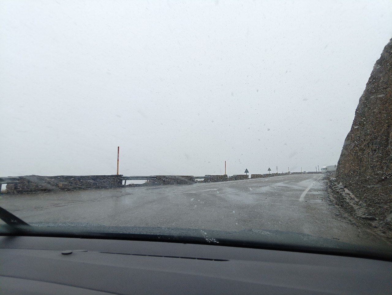 Перевал в Атласских горах. Дорога туда